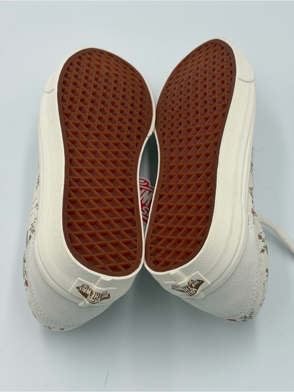 Van’s Cream Floral Low-Top Women's Sneakers - Picture 5 of 7